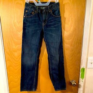 Dark wash Levi 505s